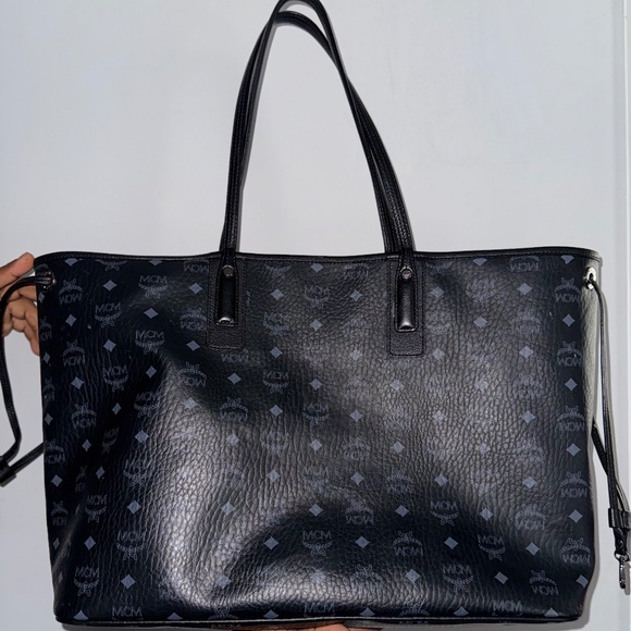 MCM Liz Large Reversible Shopper Tote Bag - Picture 1 of 4